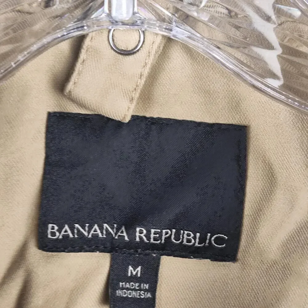 Banana Republic brand banana